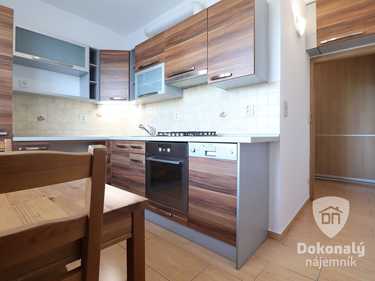 Pronájem bytu 2+1 59 m² - foto 1
