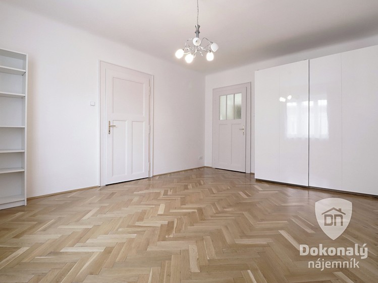 Pronájem bytu 2+kk 61 m² - foto 2