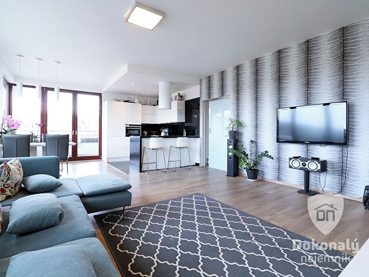 Pronájem bytu 4+kk 111 m² - foto 2