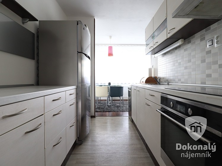 Pronájem bytu 3+1 73 m² - foto 1