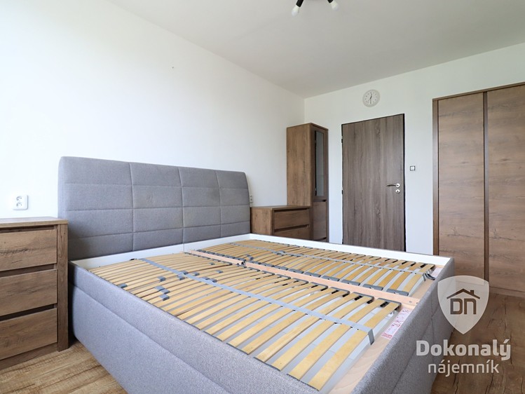 Pronájem bytu 3+1 73 m² - foto 7