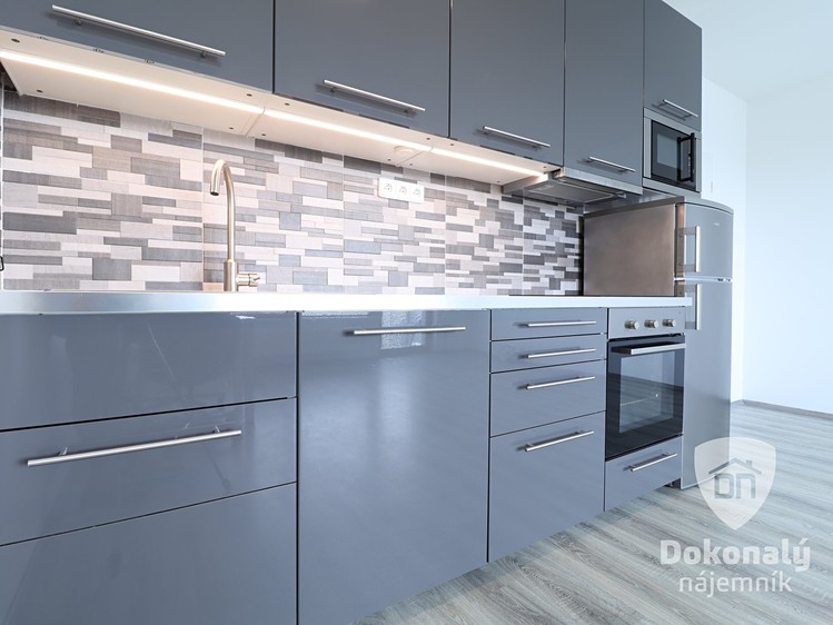 Pronájem bytu 1+kk 34 m² - foto 1