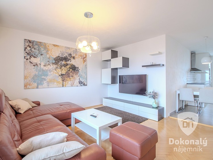 Pronájem bytu 3+kk 73 m² - foto 1