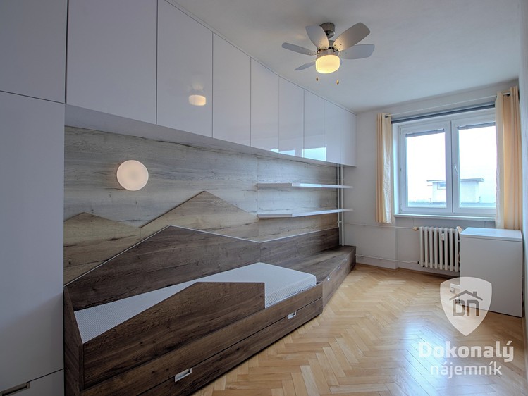 Pronájem bytu 3+kk 73 m² - foto 3
