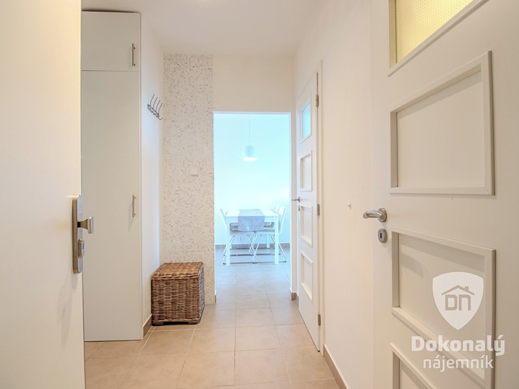 Pronájem bytu 3+kk 73 m² - foto 4