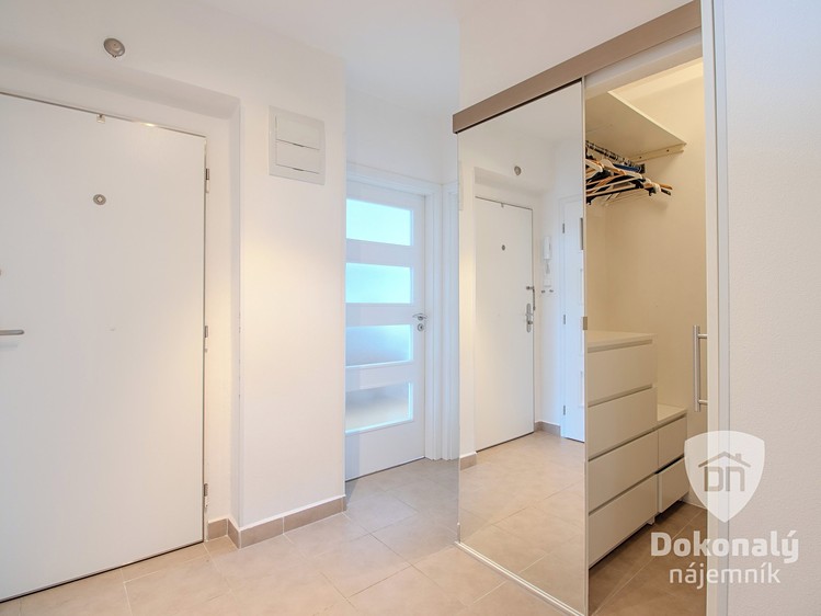 Pronájem bytu 3+kk 73 m² - foto 6