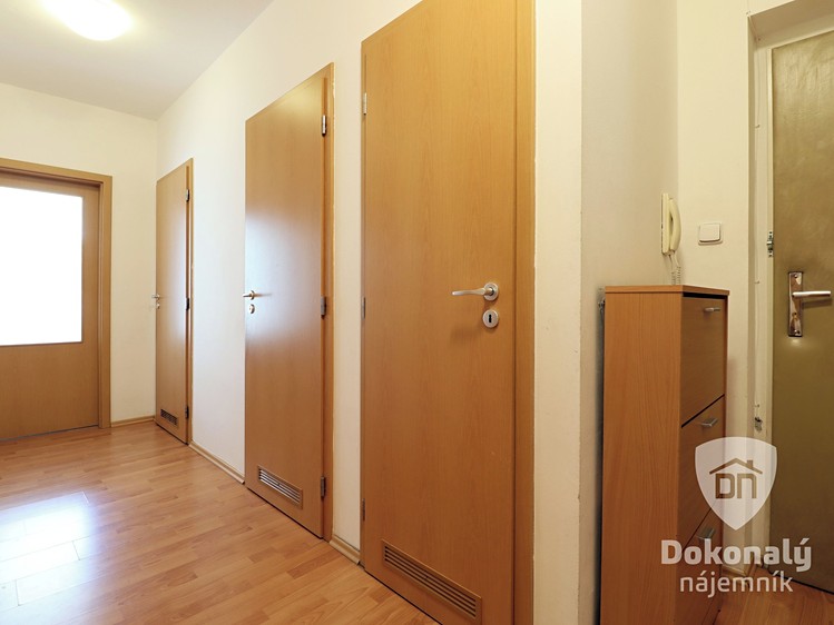 Pronájem bytu 3+kk 76 m² - foto 8