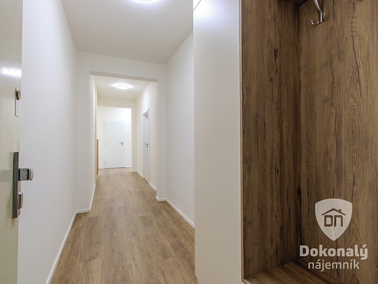 Pronájem bytu 2+1 68 m² - foto 5