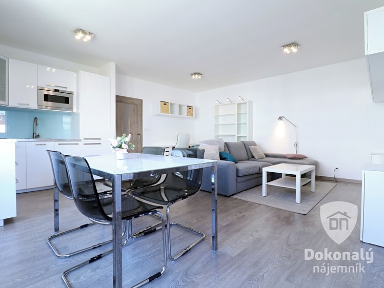 Pronájem bytu 2+kk 61 m² - foto 1