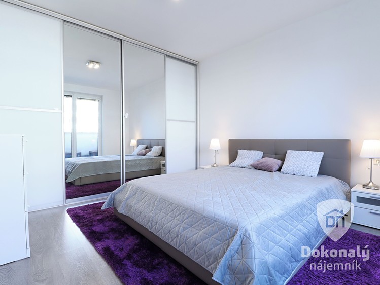 Pronájem bytu 2+kk 61 m² - foto 3