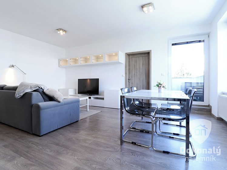 Pronájem bytu 2+kk 61 m² - foto 5
