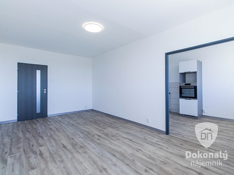 Pronájem bytu 3+1 70 m² - foto 2