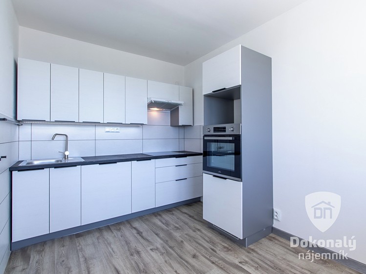 Pronájem bytu 3+1 70 m² - foto 6