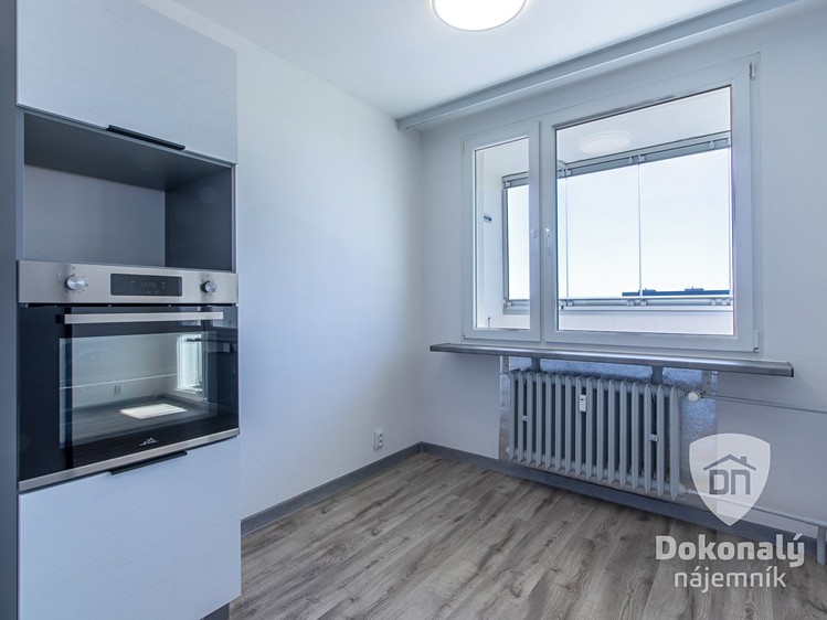Pronájem bytu 3+1 70 m² - foto 8