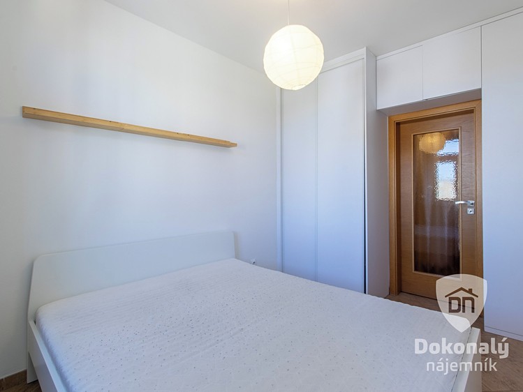 Pronájem bytu 2+kk 42 m² - foto 3