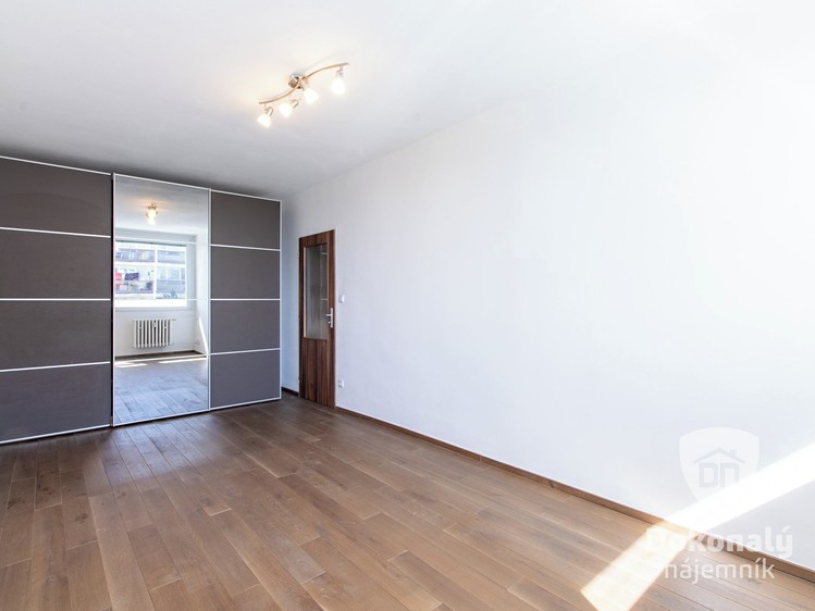 Pronájem bytu 3+1 72 m² - foto 3