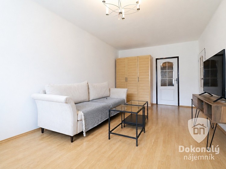 Pronájem bytu 3+1 65 m² - foto 2