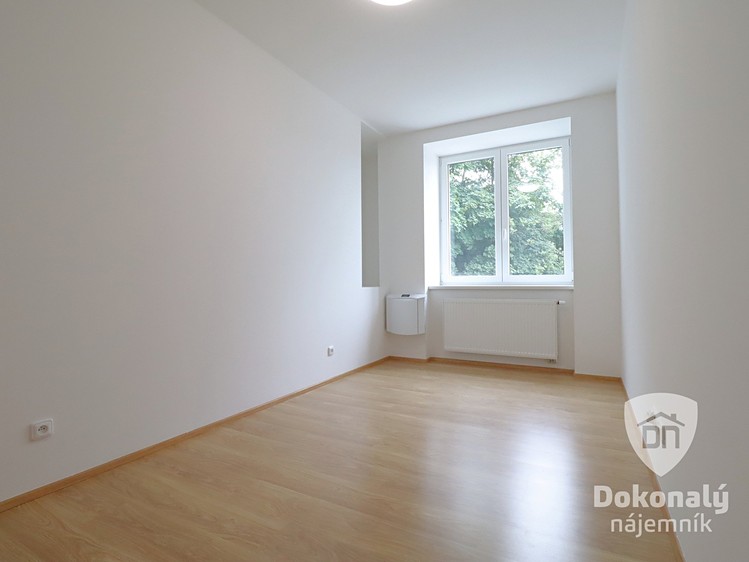 Pronájem bytu 2+kk 43 m² - foto 3