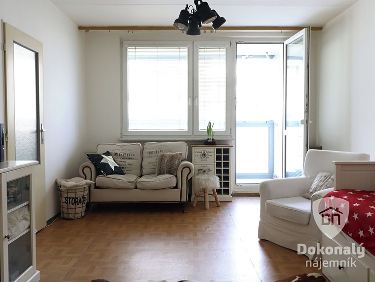 Pronájem bytu 3+1 76 m² - foto 1