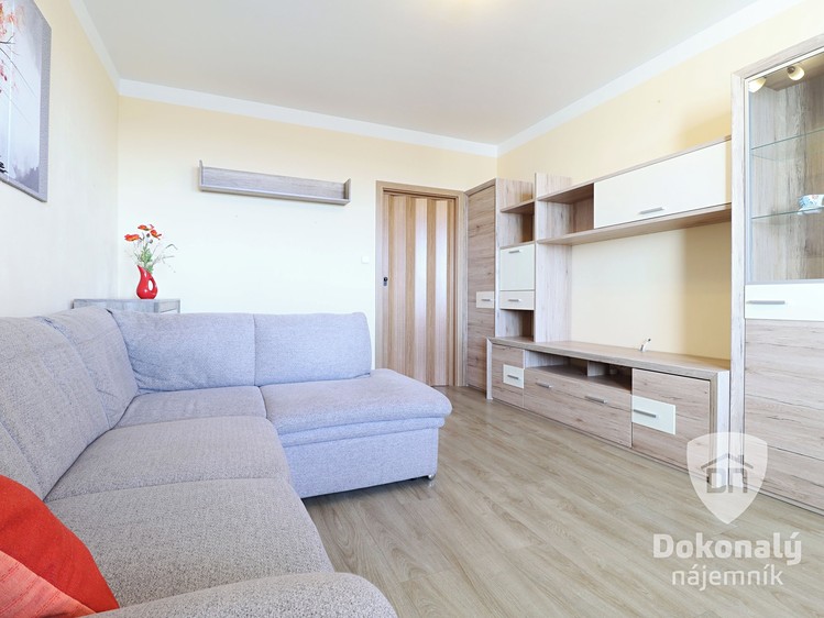 Pronájem bytu 3+1 68 m² - foto 1