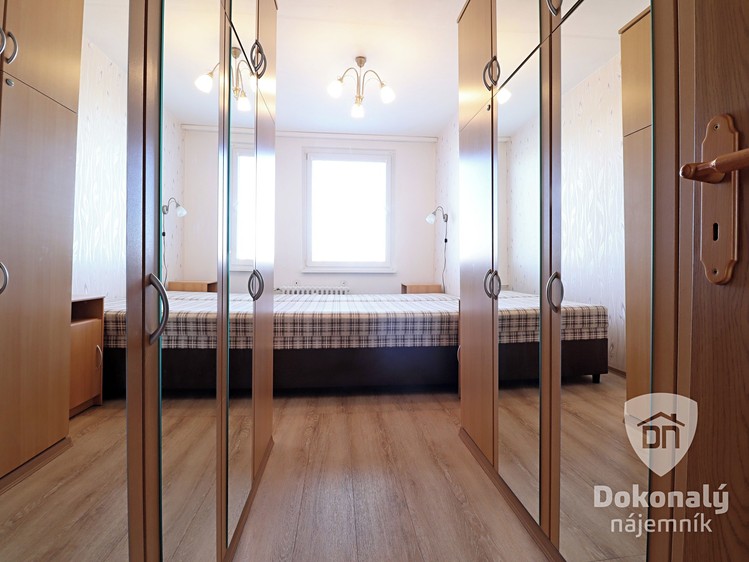 Pronájem bytu 3+1 68 m² - foto 3