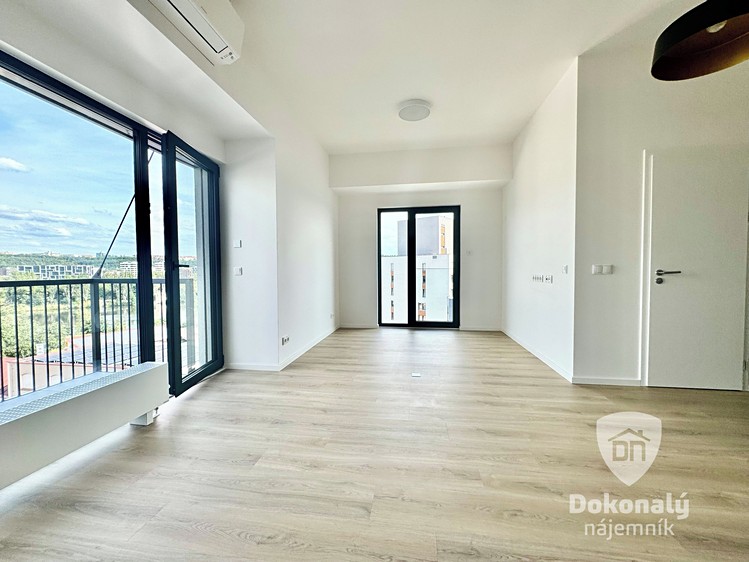 Pronájem bytu 1+kk 37 m² - foto 1