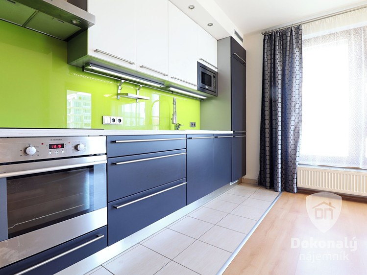 Pronájem bytu 3+kk 65 m² - foto 3