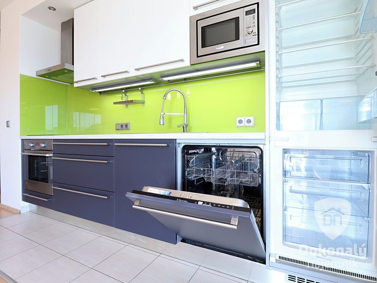 Pronájem bytu 3+kk 65 m² - foto 2