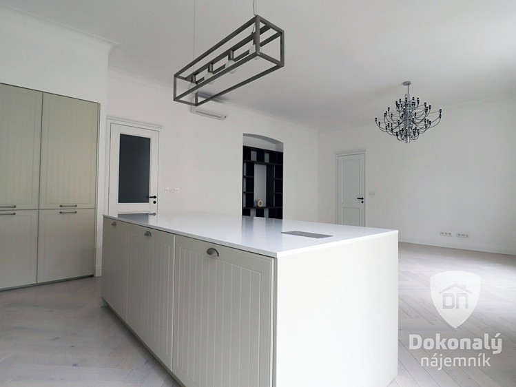 Pronájem bytu 2+kk 75 m² - foto 7