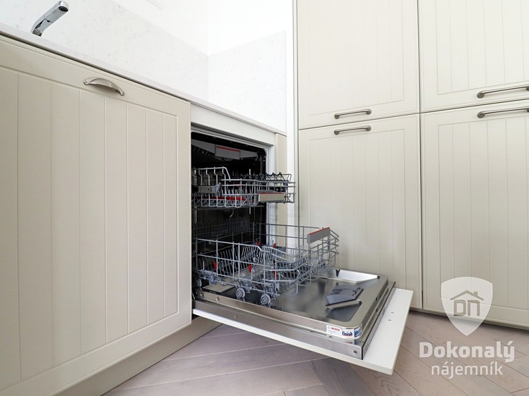 Pronájem bytu 2+kk 75 m² - foto 6