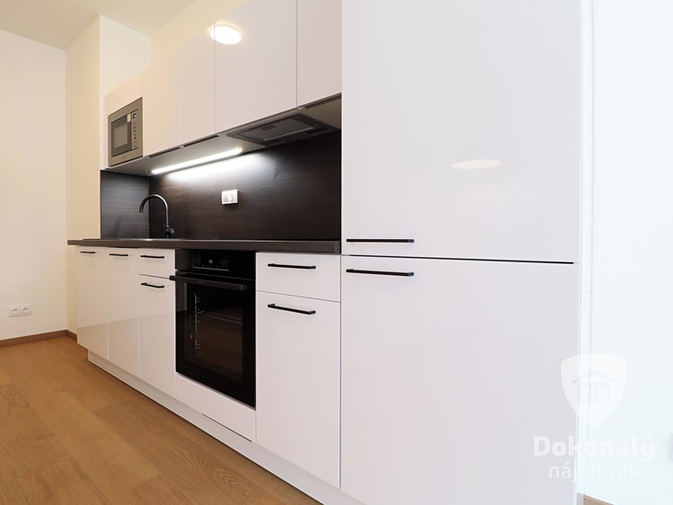 Pronájem bytu 2+kk 43 m² - foto 2