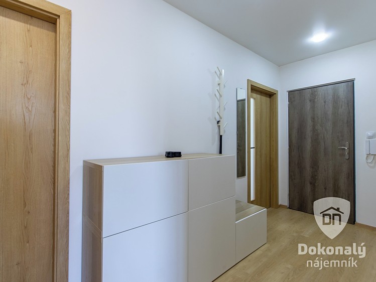 Pronájem bytu 3+kk 68 m² - foto 5