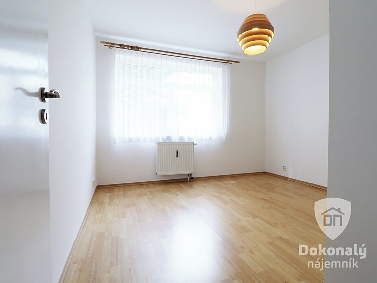 Pronájem bytu 3+kk 79 m² - foto 3