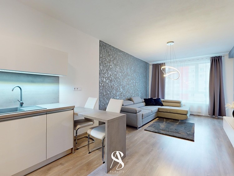 Pronájem bytu 2+kk 54 m² - foto 1