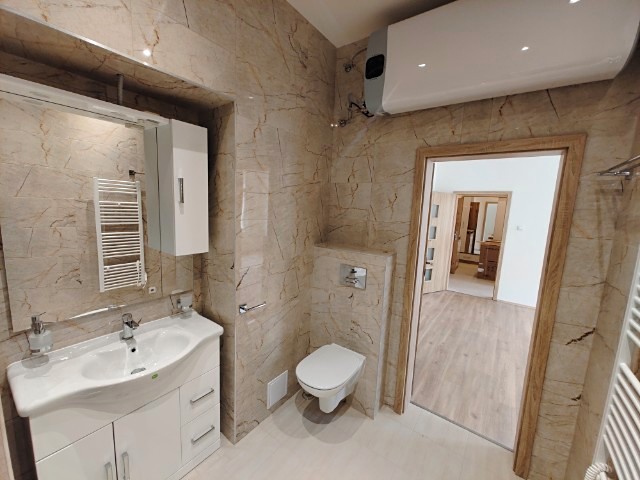 Pronájem bytu 2+1 68 m² - foto 3