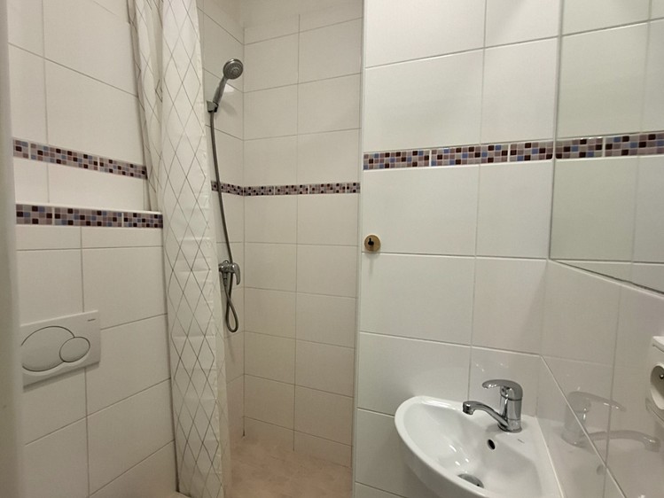 Pronájem bytu 1+kk 27 m² (Podkrovní) - foto 5