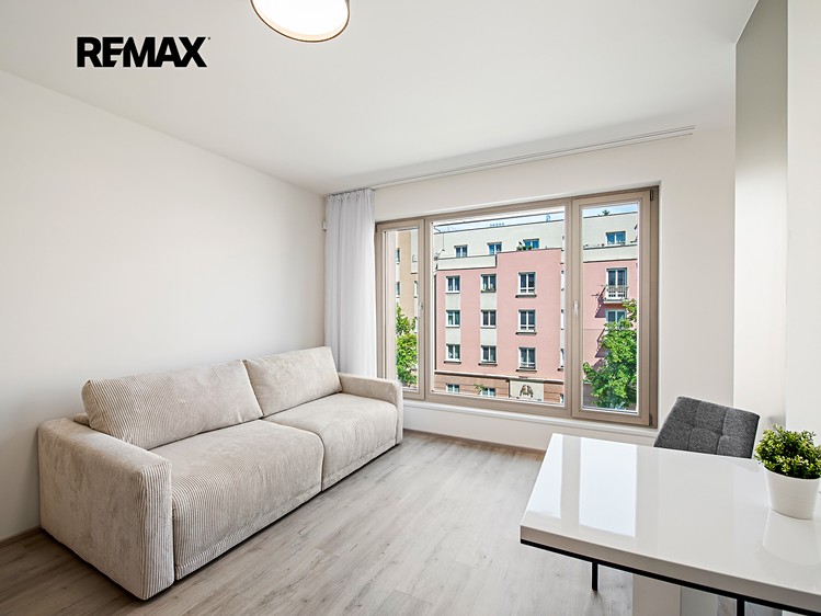 Pronájem bytu 1+kk 36 m² - foto 3
