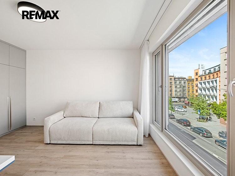 Pronájem bytu 1+kk 36 m² - foto 4