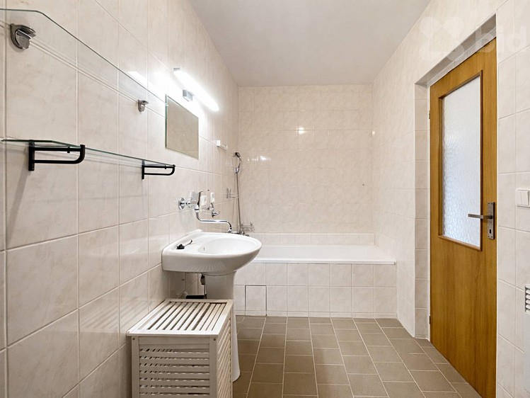 Pronájem bytu 3+1 120 m² - foto 3