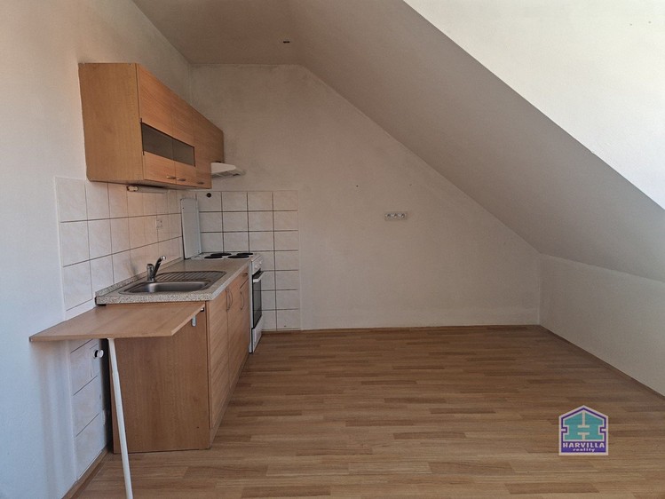 Pronájem bytu 2+kk 53 m² (Podkrovní) - foto 7