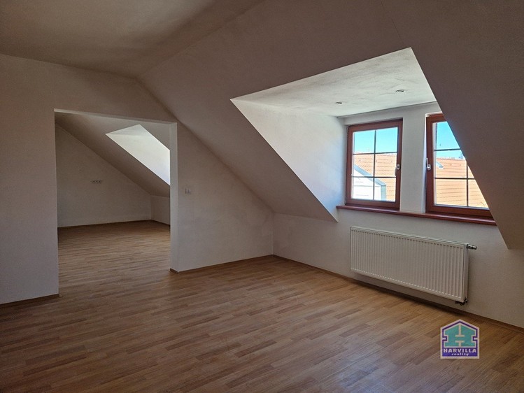 Pronájem bytu 2+kk 53 m² (Podkrovní) - foto 5