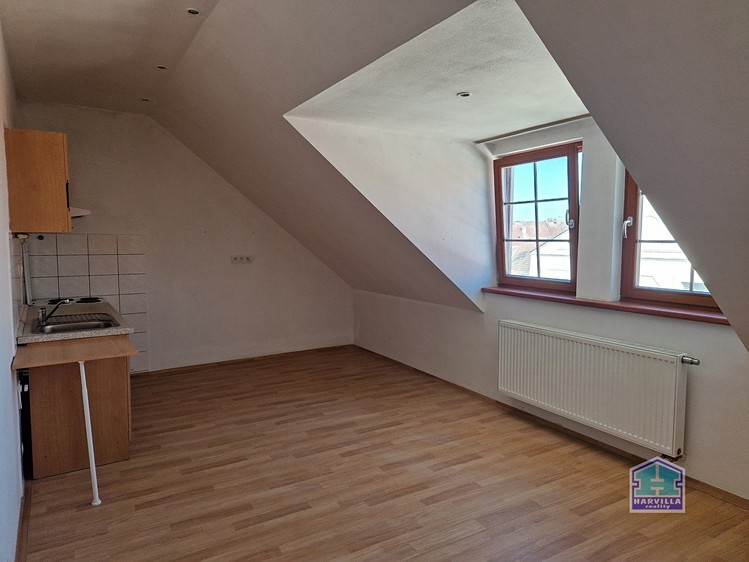 Pronájem bytu 2+kk 53 m² (Podkrovní) - foto 8