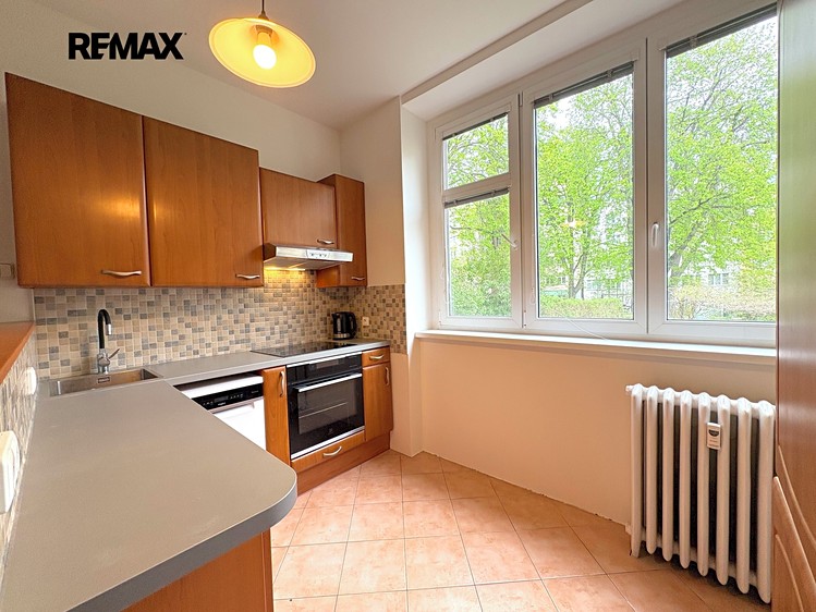 Pronájem bytu 2+kk 41 m² - foto 3