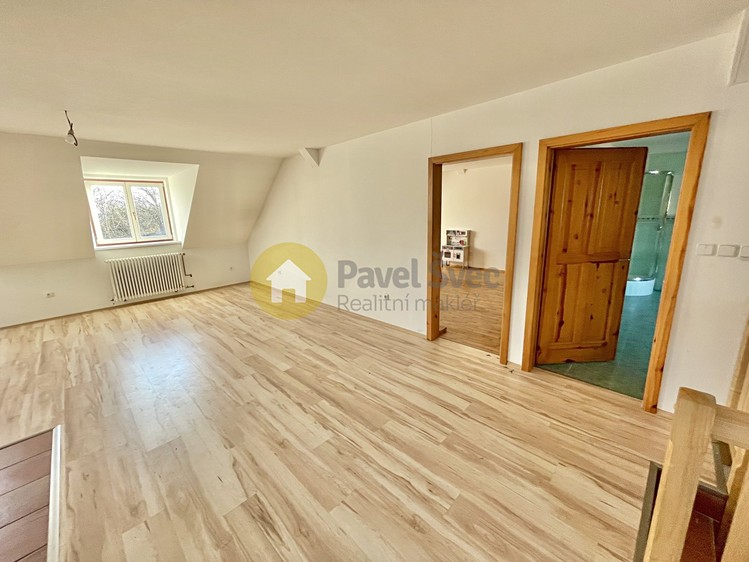 Pronájem bytu 2+kk 145 m² (Loft) - foto 7