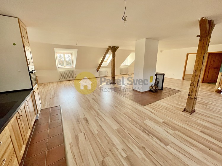 Pronájem bytu 2+kk 145 m² (Loft) - foto 6