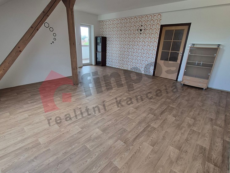 Pronájem bytu 3+kk 91 m² (Podkrovní) - foto 4