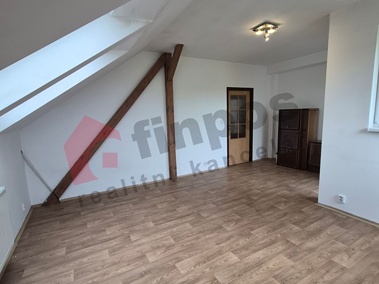 Pronájem bytu 3+kk 91 m² (Podkrovní) - foto 5