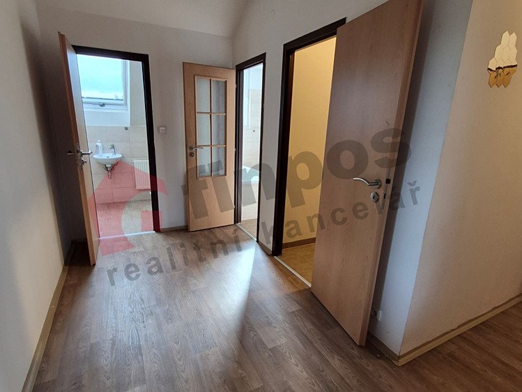 Pronájem bytu 3+kk 91 m² (Podkrovní) - foto 8