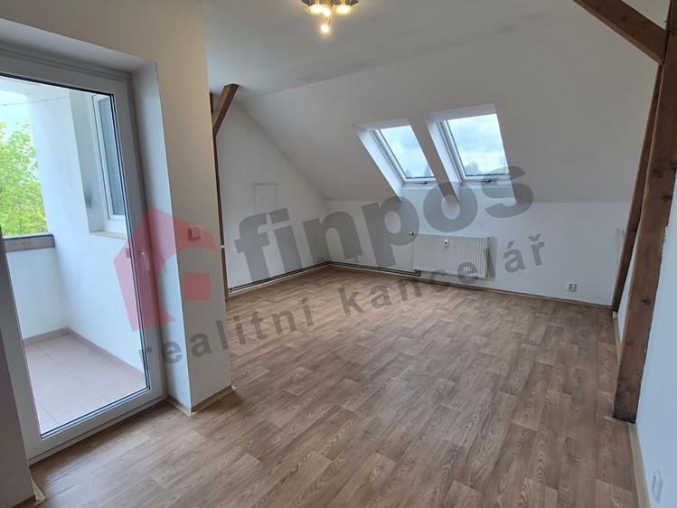 Pronájem bytu 3+kk 91 m² (Podkrovní) - foto 6