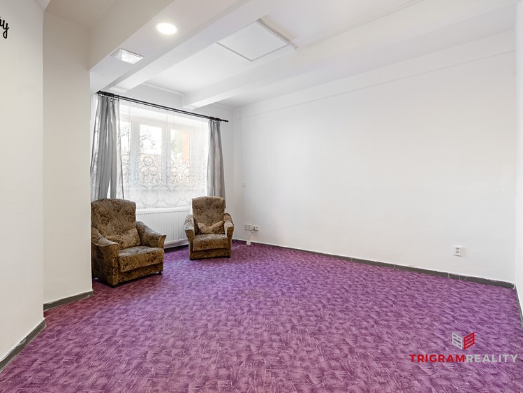 Pronájem bytu 3+1 77 m² - foto 2
